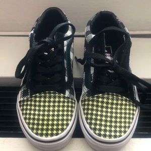 Girls Low Top Vans sneakers multi colored checked
